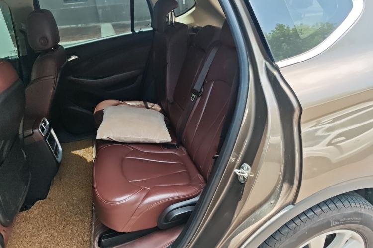 Used Buick Envision 2014 28T Four-Wheel Drive Luxury Model Left Rear Seat