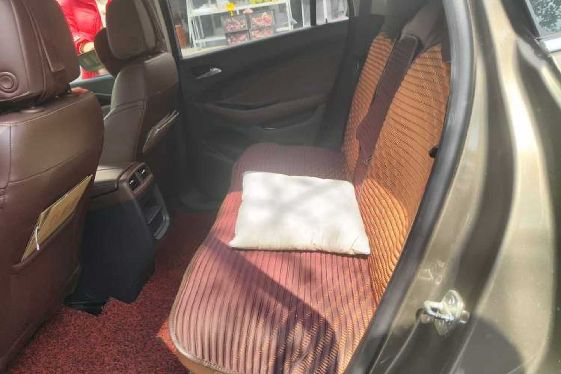 Used Buick Envision 2014 28T Four-Wheel Drive Elite Model Left Rear Seat