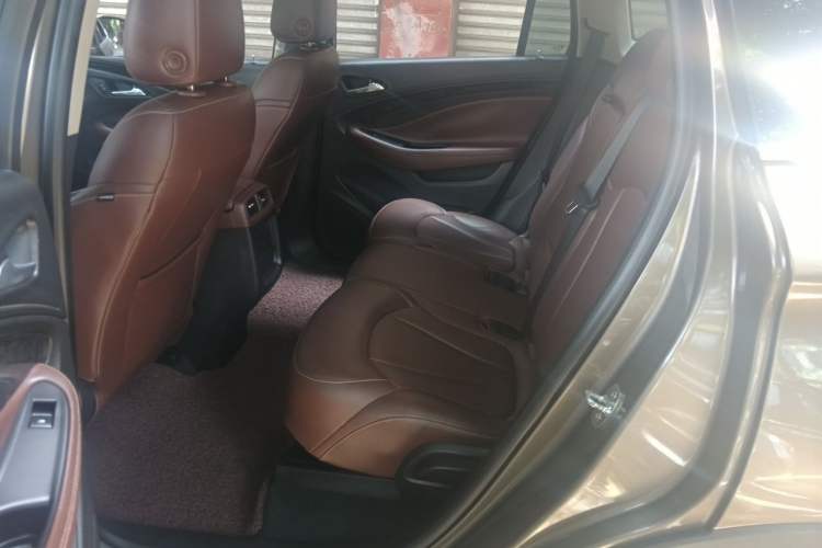 Used Buick Envision 2014 28T Four-Wheel Drive Elite Model Left Rear Seat