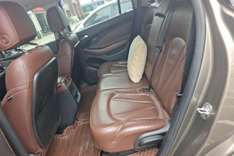 Used Buick Envision 2014 28T Four-Wheel Drive Luxury Model Left Rear Seat