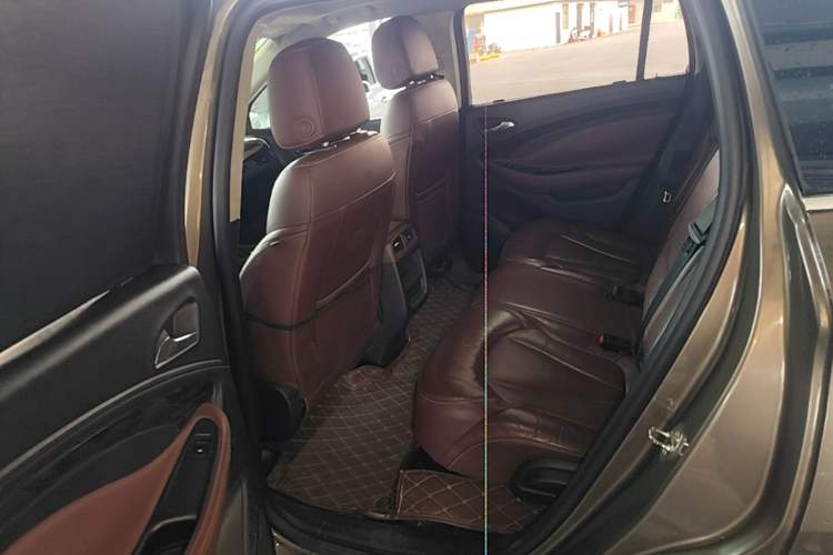 Used Buick Envision 2014 28T Four-Wheel Drive Elite Model Left Rear Seat