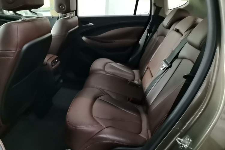 Used Buick Envision 2014 28T Four-Wheel Drive Luxury Model Left Rear Seat