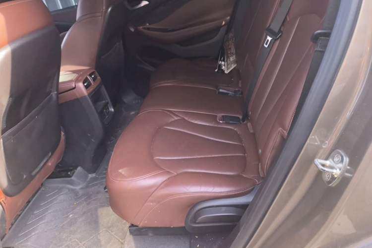 Used Buick Envision 2014 28T Four-Wheel Drive All-Terrain Flagship Edition Left Rear Seat