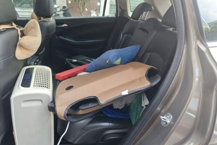 Used Buick Envision 2014 28T Four-Wheel Drive Elite Model Left Rear Seat