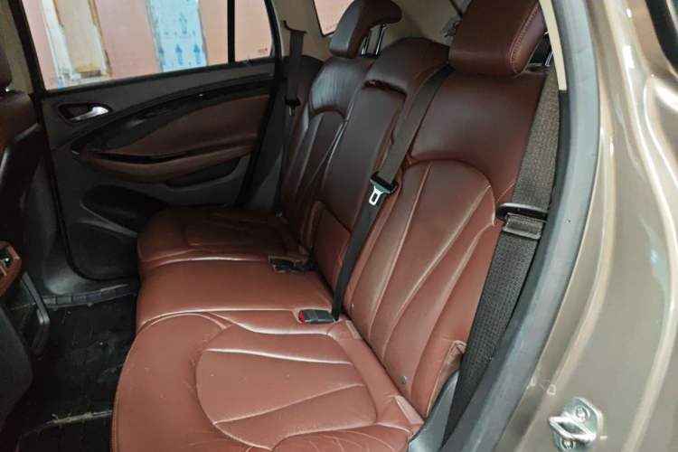 Used Buick Envision 2014 28T Four-Wheel Drive Luxury Model Left Rear Seat