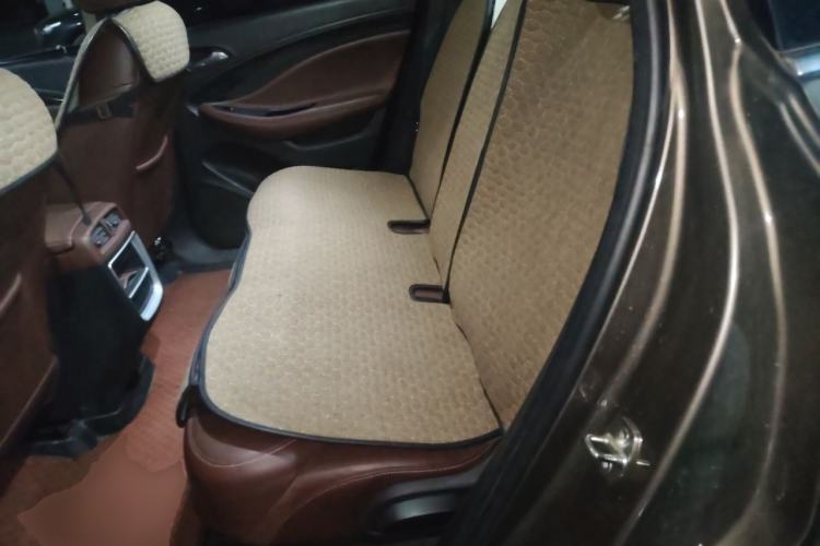 Used Buick Envision 2014 28T Four-Wheel Drive Elite Model Left Rear Seat