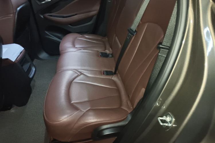 Used Buick Envision 2014 28T Four-Wheel Drive Luxury Model Left Rear Seat