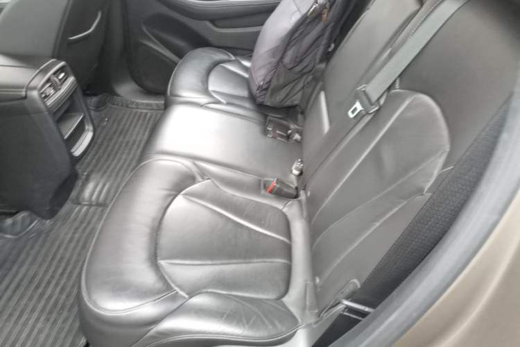 Used Buick Envision 2014 28T Four-Wheel Drive Elite Model Left Rear Seat