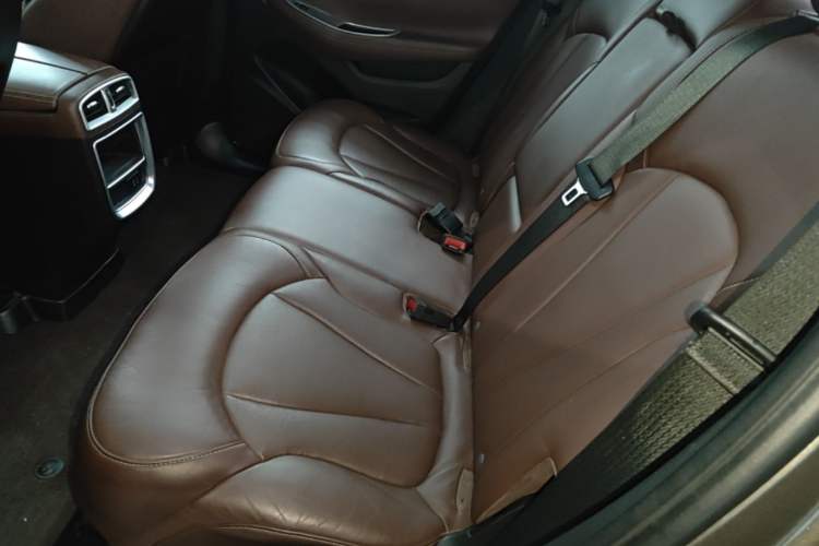 Used Buick Envision 2014 28T All-Wheel-Drive Versatile Sports Flagship Edition Left Rear Seat