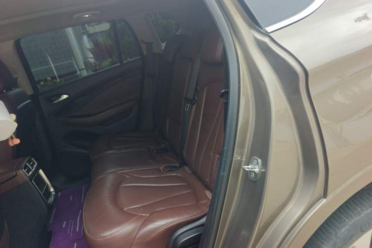 Used Buick Envision 2014 28T All-Wheel-Drive Versatile Sports Flagship Edition Left Rear Seat