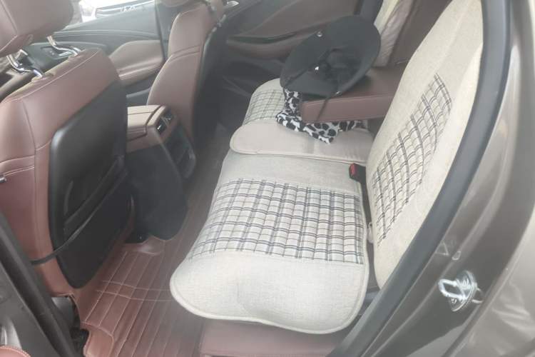 Used Buick Envision 2014 28T Four-Wheel Drive Luxury Model Left Rear Seat