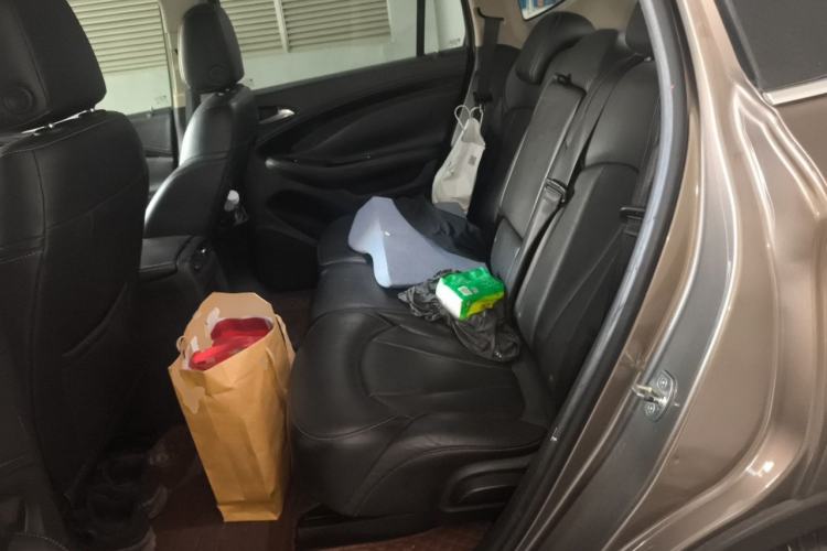 Used Buick Envision 2014 28T Four-Wheel Drive Elite Model Left Rear Seat