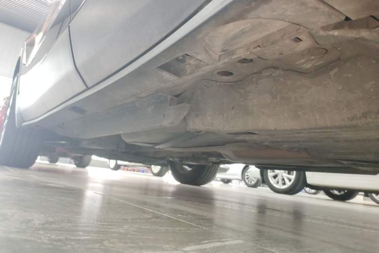 Used Buick Envision 2014 28T Four-Wheel Drive Elite Model Left Side Sill