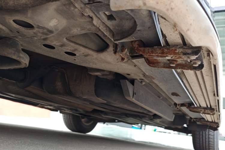 Used Buick Envision 2014 28T Four-Wheel Drive Elite Model Left Side Sill