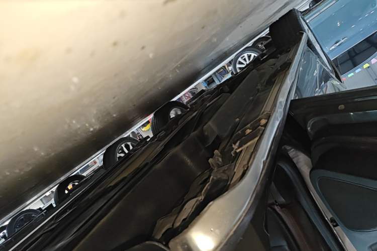 Used Buick Envision 2014 28T All-Wheel-Drive Versatile Sports Flagship Edition Left Side Sill