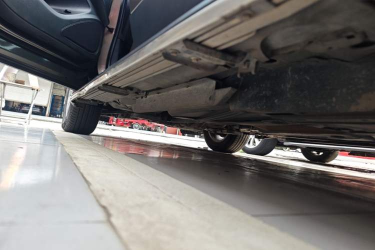 Used Buick Envision 2014 28T Four-Wheel Drive Elite Model Left Side Sill