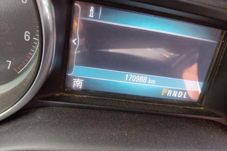 Used Buick Envision 2014 28T Four-Wheel Drive Luxury Model Odometer Close Up