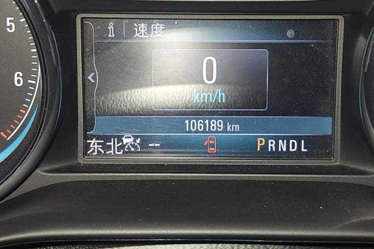 Used Buick Envision 2014 28T Four-Wheel Drive Luxury Model Odometer Close Up