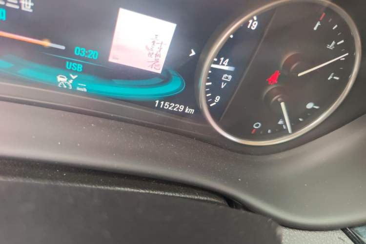 Used Buick Envision 2014 28T Four-Wheel Drive All-Terrain Flagship Edition Odometer Close Up
