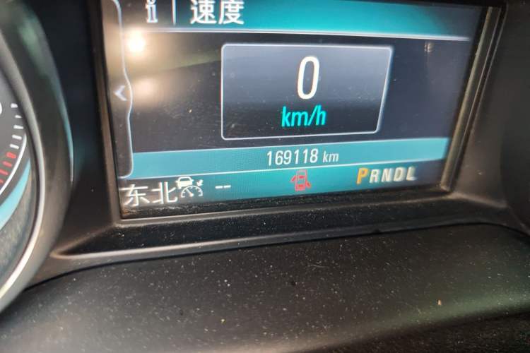 Used Buick Envision 2014 28T Four-Wheel Drive Luxury Model Odometer Close Up