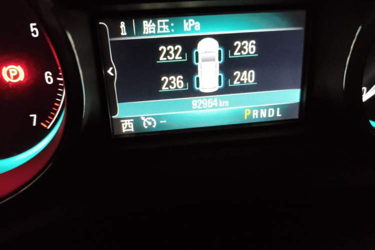 Used Buick Envision 2014 28T Four-Wheel Drive Elite Model Odometer Close Up