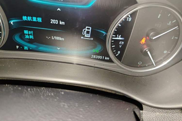 Used Buick Envision 2014 28T All-Wheel-Drive Versatile Sports Flagship Edition Odometer Close Up
