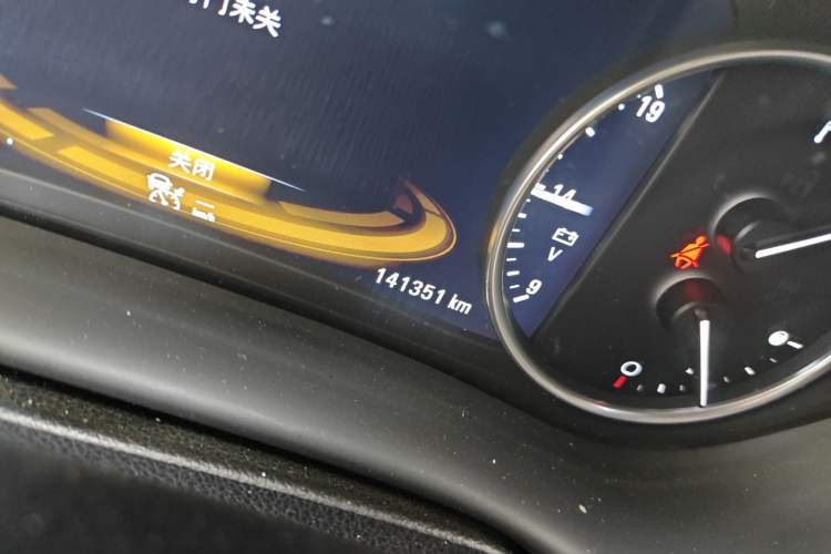 Used Buick Envision 2014 28T All-Wheel-Drive Versatile Sports Flagship Edition Odometer Close Up