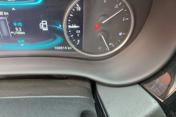 Used Buick Envision 2014 28T All-Wheel-Drive Versatile Sports Flagship Edition Odometer Close Up