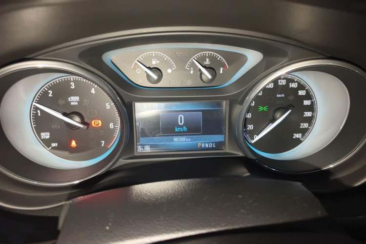 Used Buick Envision 2014 28T Four-Wheel Drive Luxury Model Odometer Close Up