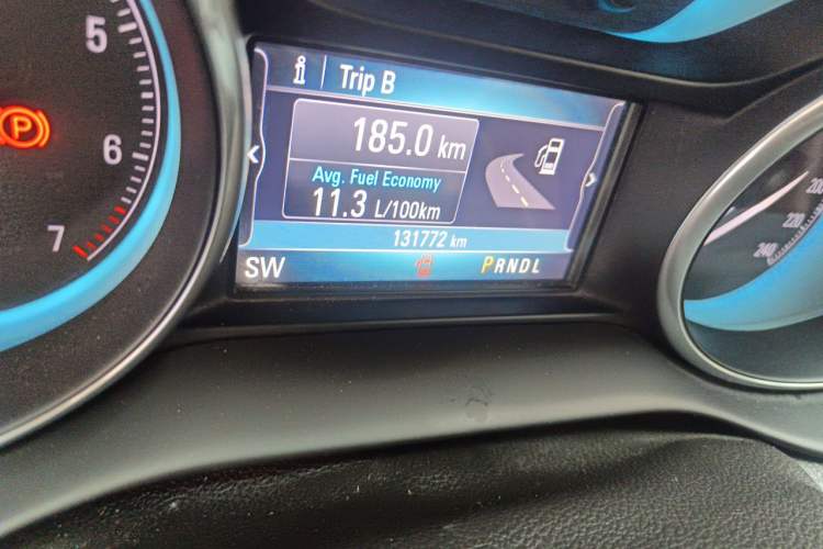 Used Buick Envision 2014 28T Four-Wheel Drive Elite Model Odometer Close Up