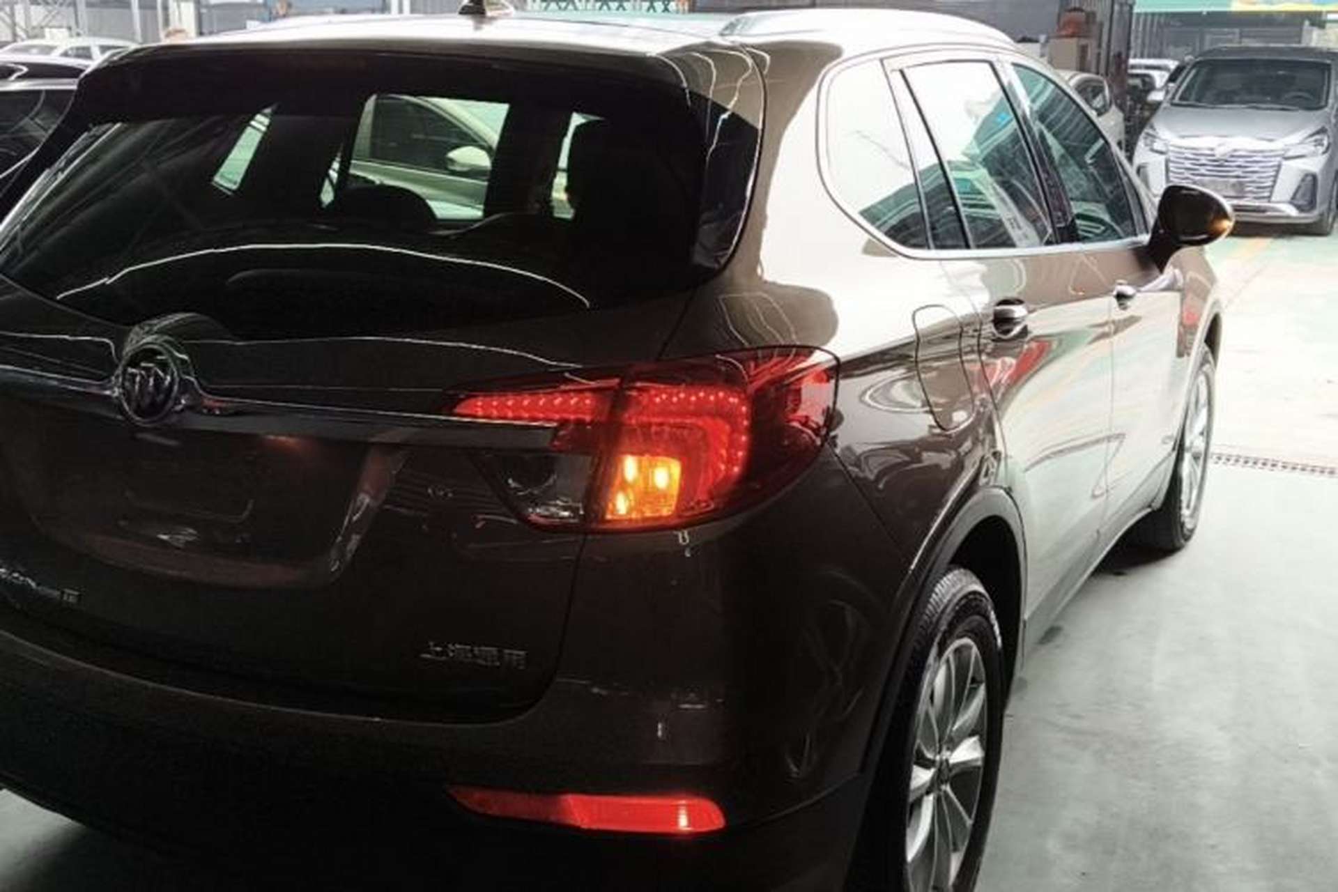 Used Buick Envision 2014 28T Four-Wheel Drive Luxury Model Rear Right 45 Deg