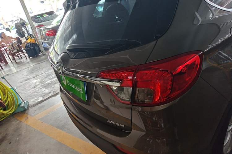 Used Buick Envision 2014 28T Four-Wheel Drive Elite Model Rear