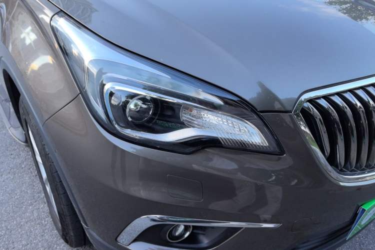 Used Buick Envision 2014 28T Four-Wheel Drive Luxury Model Right Front Headlight