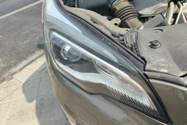 Used Buick Envision 2014 28T Four-Wheel Drive Luxury Model Right Front Headlight