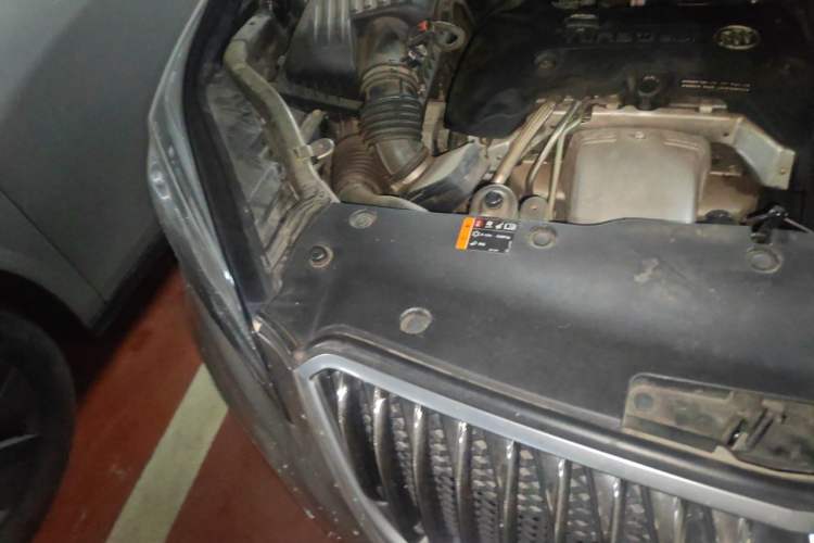 Used Buick Envision 2014 28T Four-Wheel Drive Luxury Model Right Front Headlight