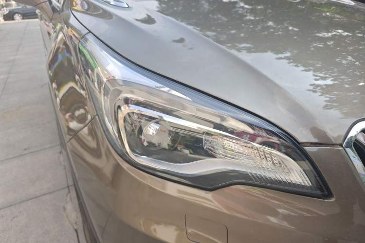 Used Buick Envision 2014 28T Four-Wheel Drive Luxury Model Right Front Headlight