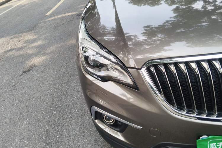 Used Buick Envision 2014 28T Four-Wheel Drive Elite Model Right Front Headlight