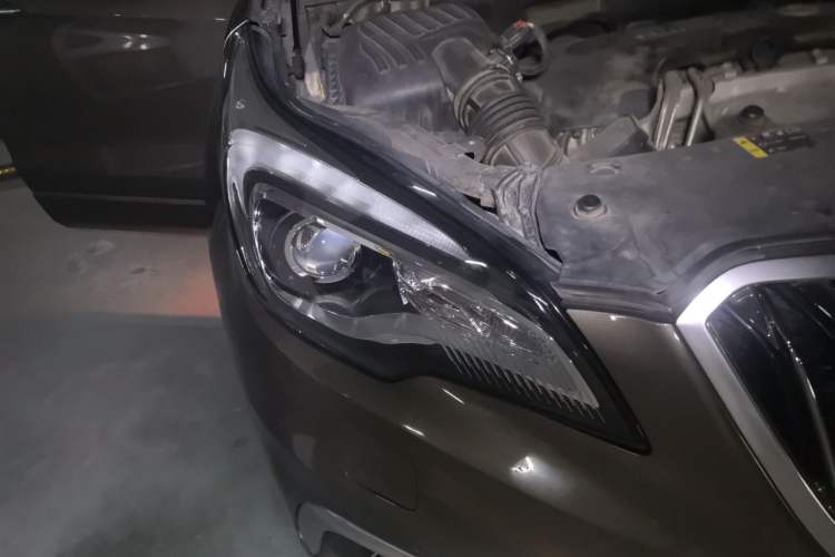 Used Buick Envision 2014 28T All-Wheel-Drive Versatile Sports Flagship Edition Right Front Headlight