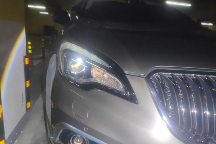 Used Buick Envision 2014 28T All-Wheel-Drive Versatile Sports Flagship Edition Right Front Headlight
