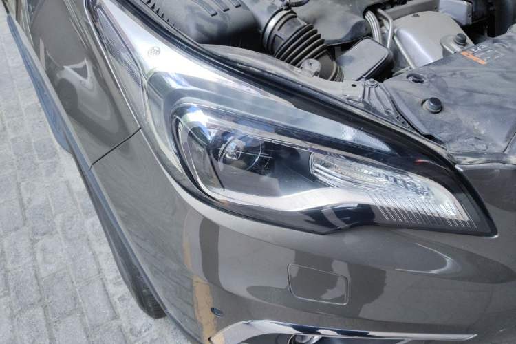 Used Buick Envision 2014 28T Four-Wheel Drive Elite Model Right Front Headlight