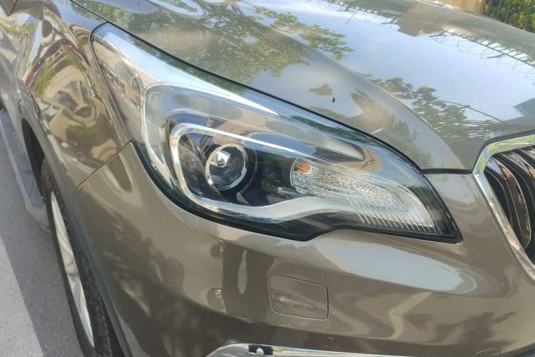 Used Buick Envision 2014 28T Four-Wheel Drive Luxury Model Right Front Headlight