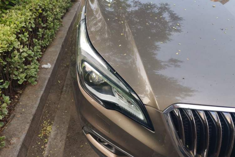 Used Buick Envision 2014 28T Four-Wheel Drive Elite Model Right Front Headlight