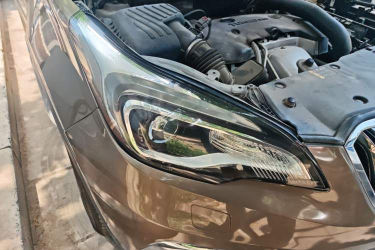 Used Buick Envision 2014 28T Four-Wheel Drive Luxury Model Right Front Headlight