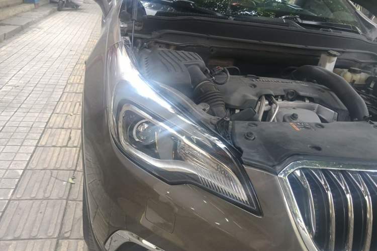 Used Buick Envision 2014 28T Four-Wheel Drive Elite Model Right Front Headlight