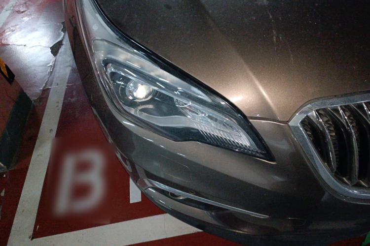 Used Buick Envision 2014 28T Four-Wheel Drive Elite Model Right Front Headlight