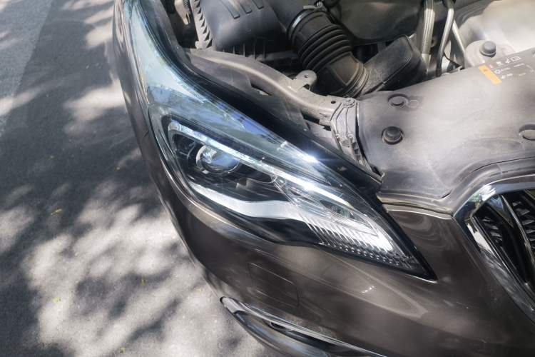 Used Buick Envision 2014 28T Four-Wheel Drive Elite Model Right Front Headlight