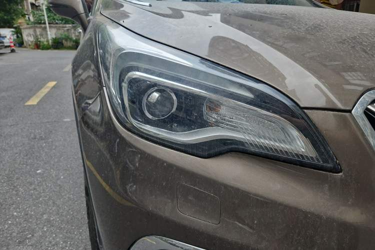 Used Buick Envision 2014 28T Four-Wheel Drive Elite Model Right Front Headlight