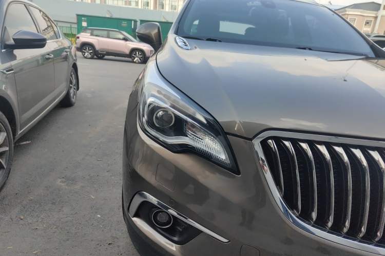 Used Buick Envision 2014 28T Four-Wheel Drive Luxury Model Right Front Headlight
