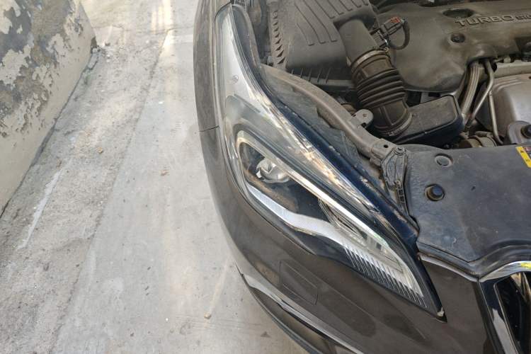 Used Buick Envision 2014 28T Four-Wheel Drive Elite Model Right Front Headlight