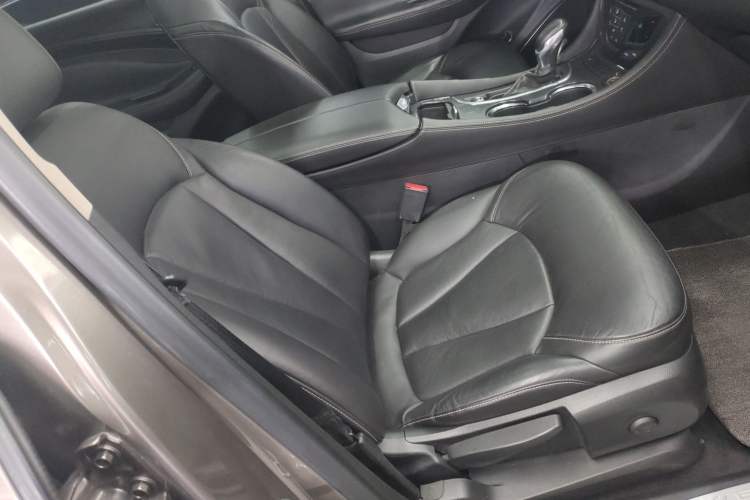 Used Buick Envision 2014 28T Four-Wheel Drive Elite Model Right Front Seat